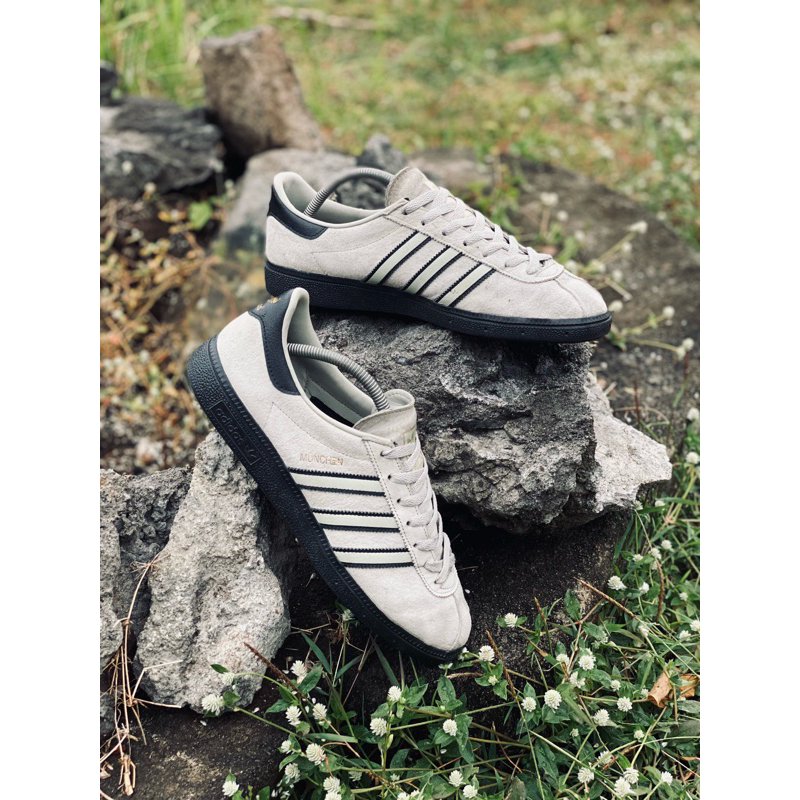 Adidas munchen sesame