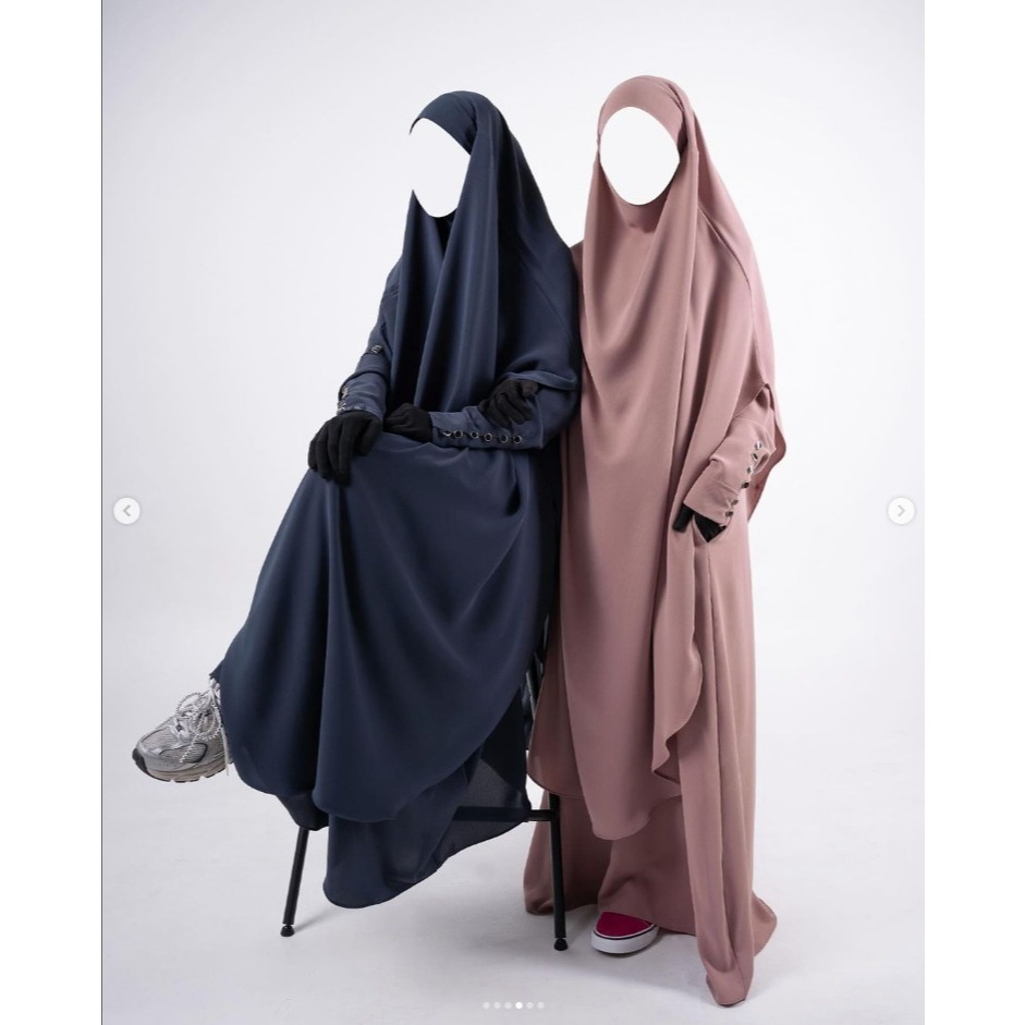 Siap Kirim  DISKON LIVE 100K.  Saila Dress dan Fuse khimar Aljenna Jetblack Premium Caraffe Mood Ind