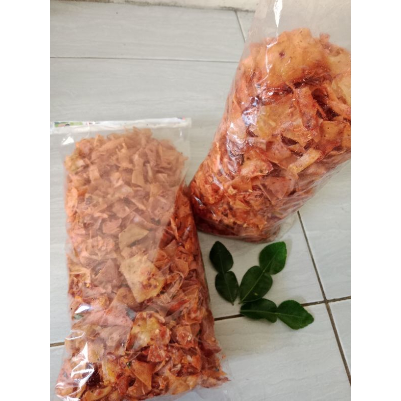 

keripik singkong pedas/keripik pedas ekstra daun jeruk/keripik kriwil