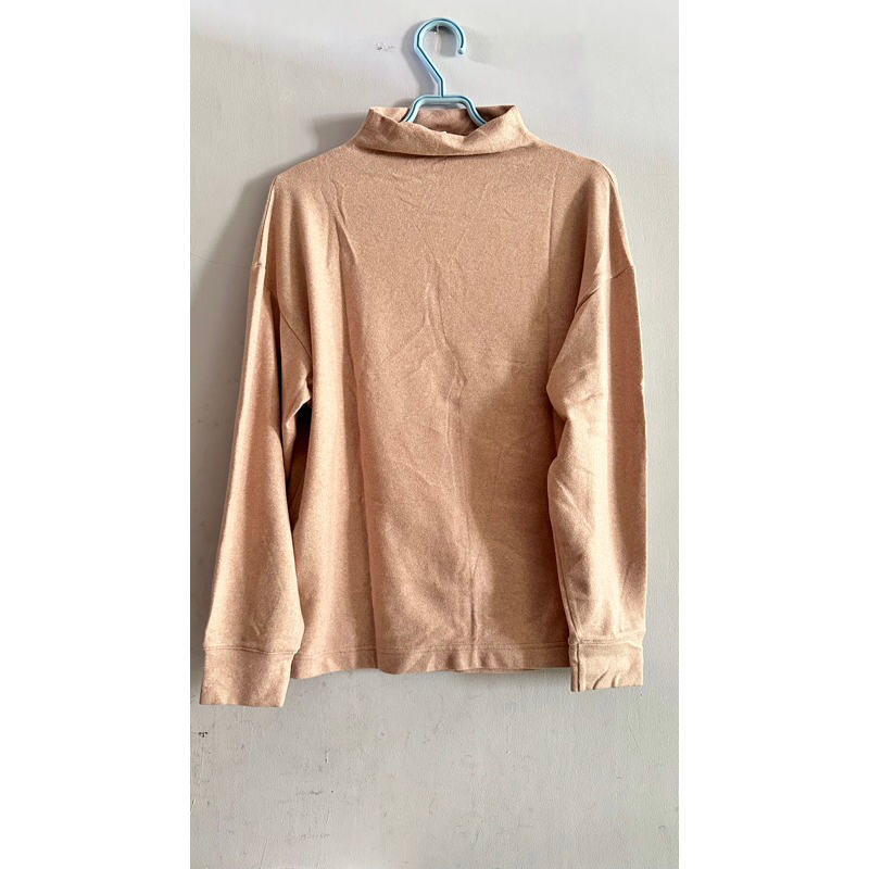 Turtle Neck Uniqlo preloved