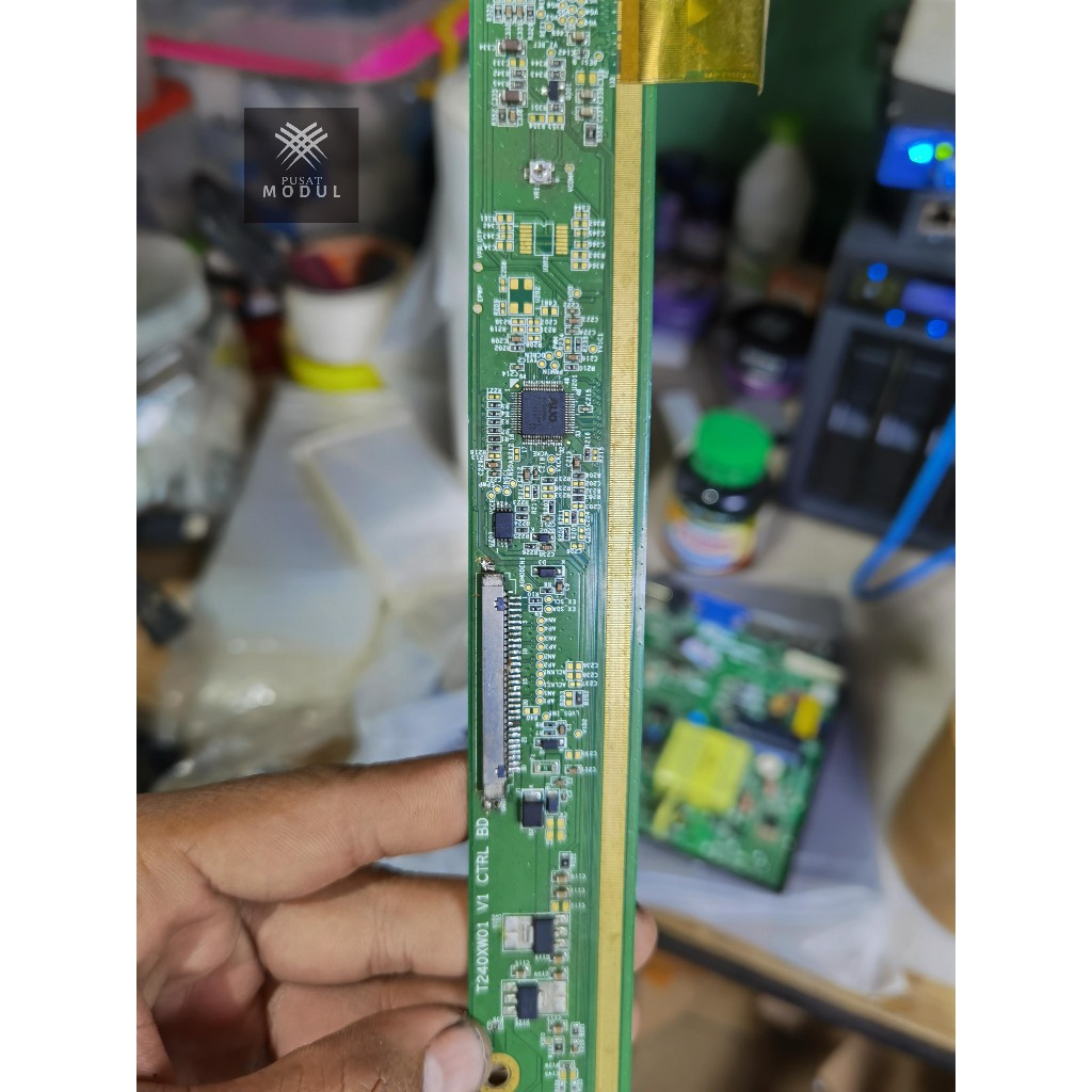 TCON AUO T240XW01 V1 / IC AUO-11303 / IC AAT11731