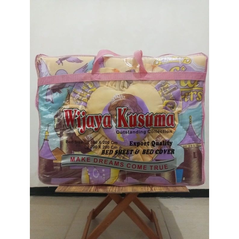 Preloved BEDCOVER kondisi NEW