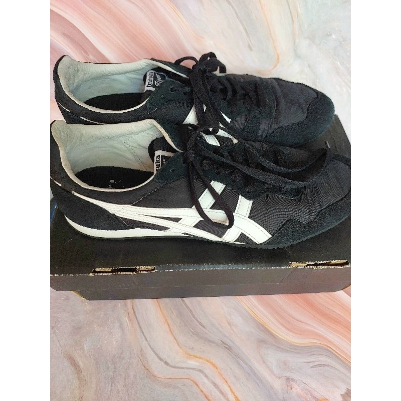 Onitsuka tiger serrano black/white preloved