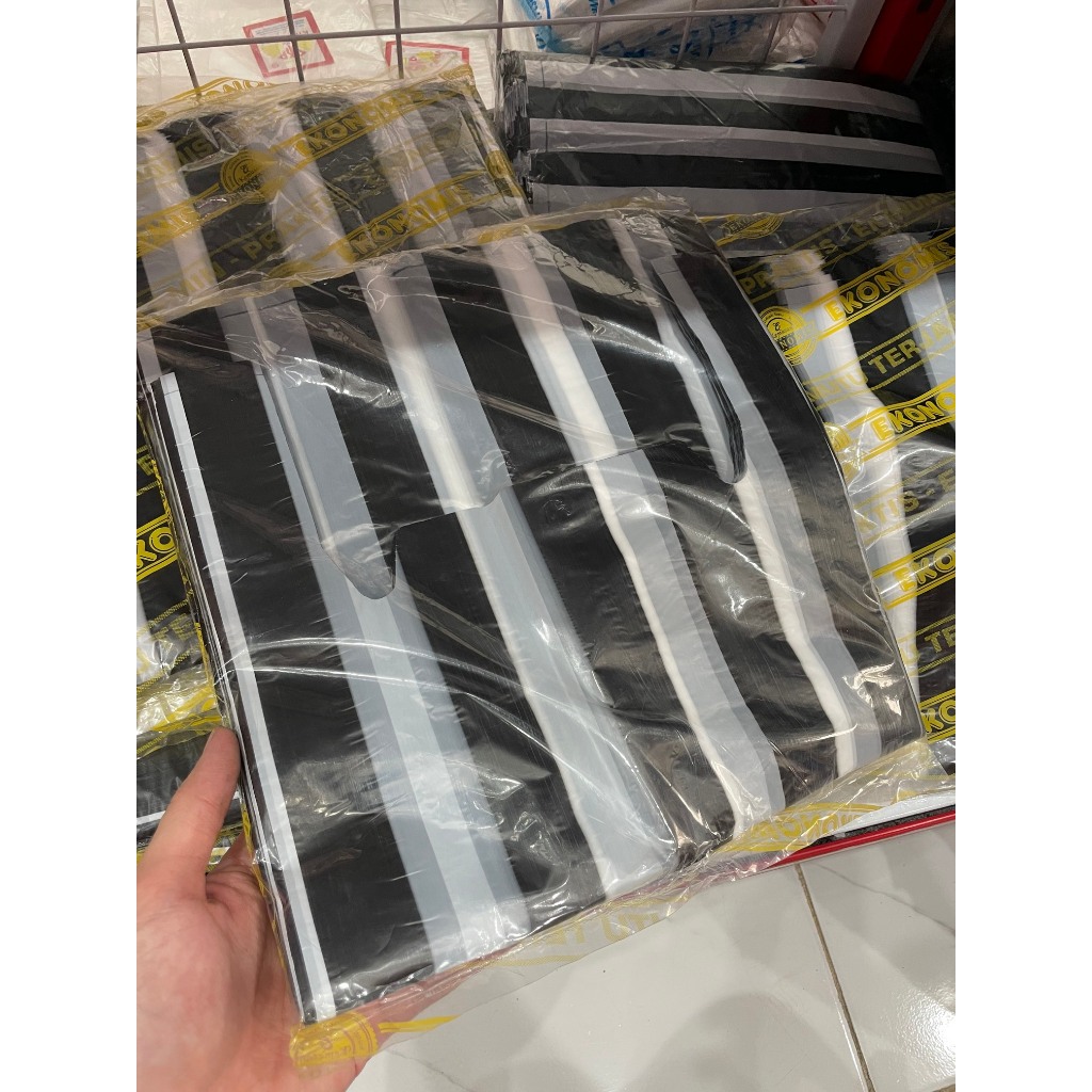 Plastik Kresek Salur Hitam Putih Ekonomis - Kresek Hitam Putih - Kresek Loreng - Kresek Lurik Ekonom
