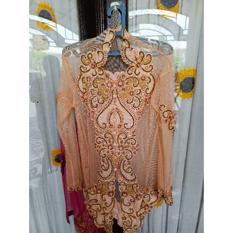 Kebaya jumbo ibu-ibu/besan.Sale kebaya jadul jumbo