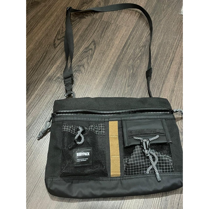 TAS SELEMPANG BODYPACK HITAM ORIGINAL ❌❌ SOLD OUT