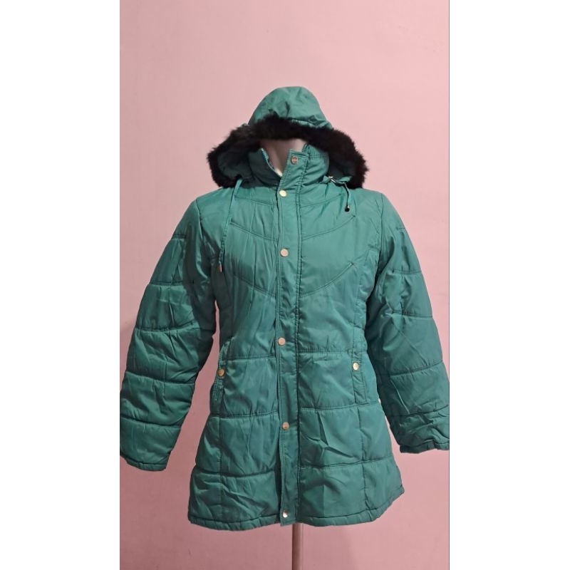 Jaket gelembung Feni Valentino