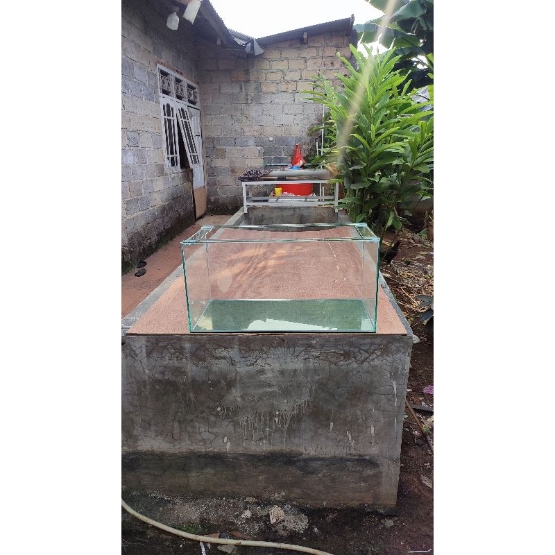 aquarium 80x40x40 dasar 8mm keliling 5mm