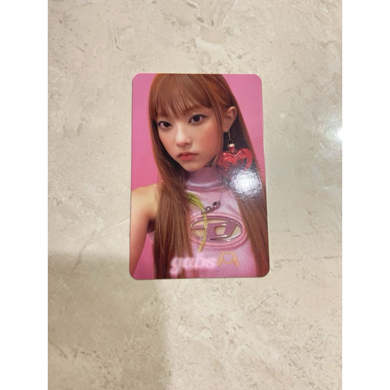 Official Haerin Photocard