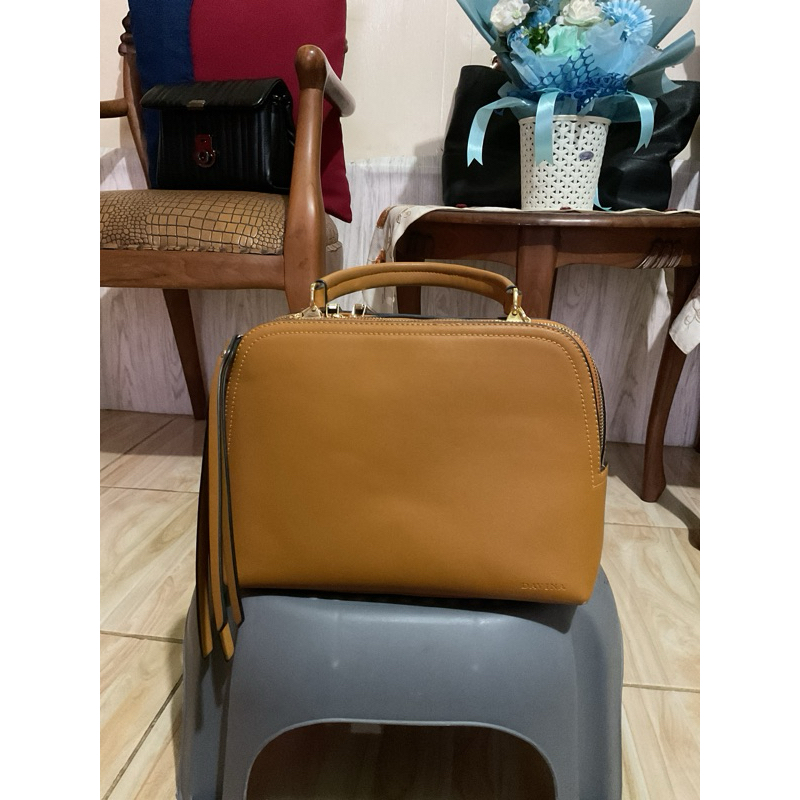 TAS BRAND DAVINA