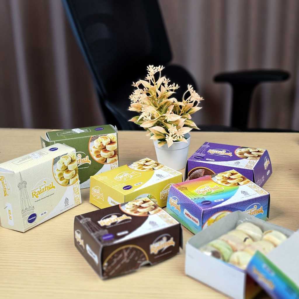 

Piscoklegit_ Satuan Bakpia Pathok Raizhel Isi 10 Asli Jogja