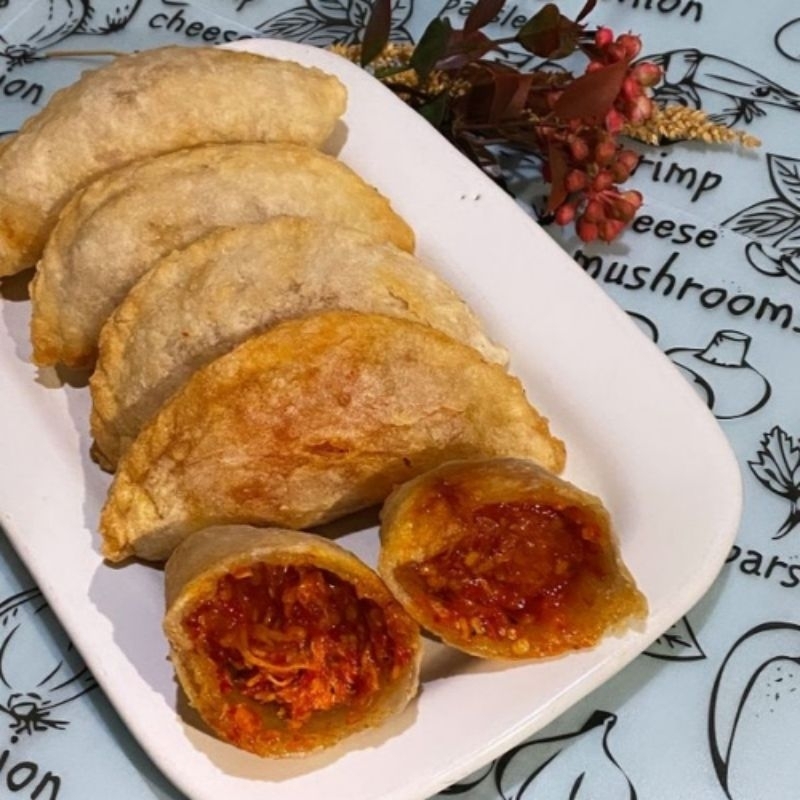 

cireng isi ayam suwir pedas