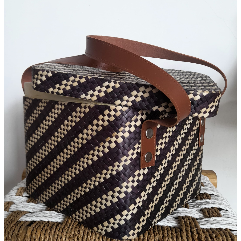 TAS HAMPERS ANYAMAN PANDAN