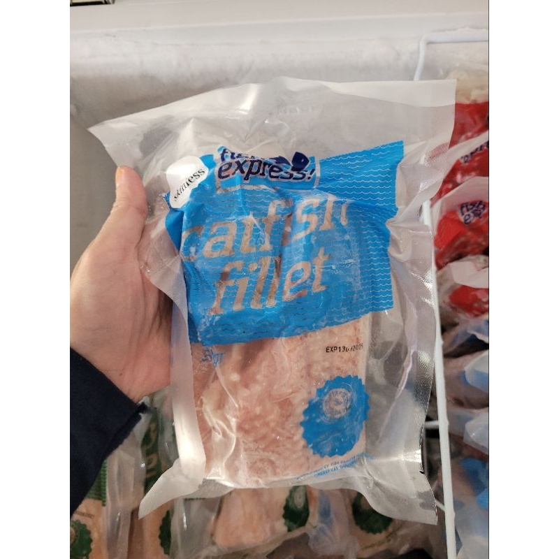 

FISH EXPRESS FILLET IKAN LELE SKINLESS 250 GRAM CATFISH FILLET MPASI