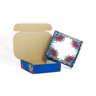 

(5pcs) Box Hampers Kemasan Kado Hadiah Souvenir Dus Packing 10x10x3cm Motif Batik