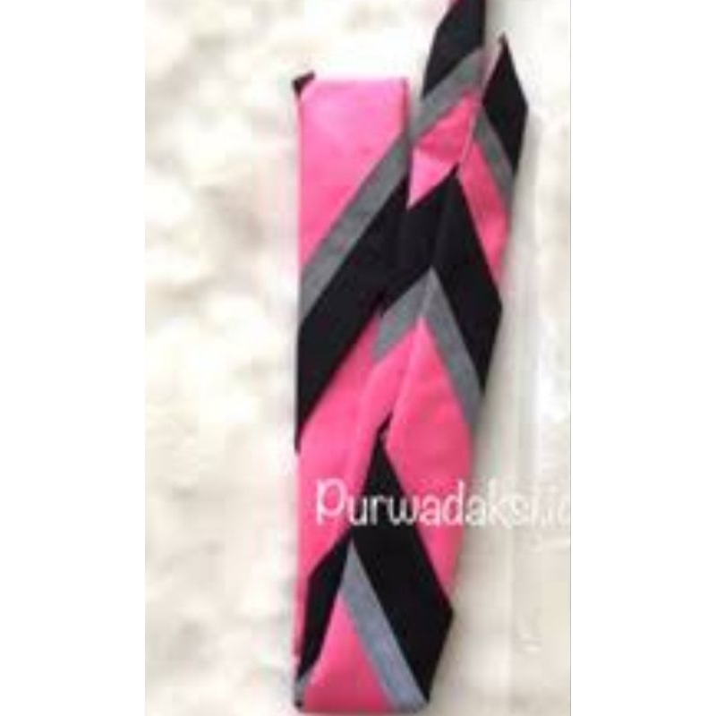 SCRAF PRAMUKA PINK-HITAM