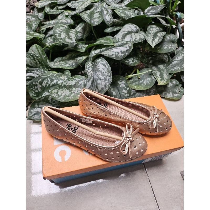 Sepatu anak perempuan Zoe n Zac