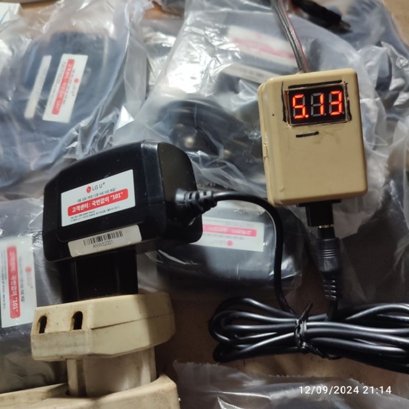 ADAPTOR ROUTER STB SET TOP BOX  POWER SUPLAY CONTROL MESIN CUCI ADAPTOR MP3 PLAYER  5V/2A 12V/1A 9V/
