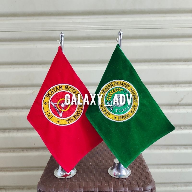 

bendera meja NOTARIS IPPAT bordir + tiang stainless