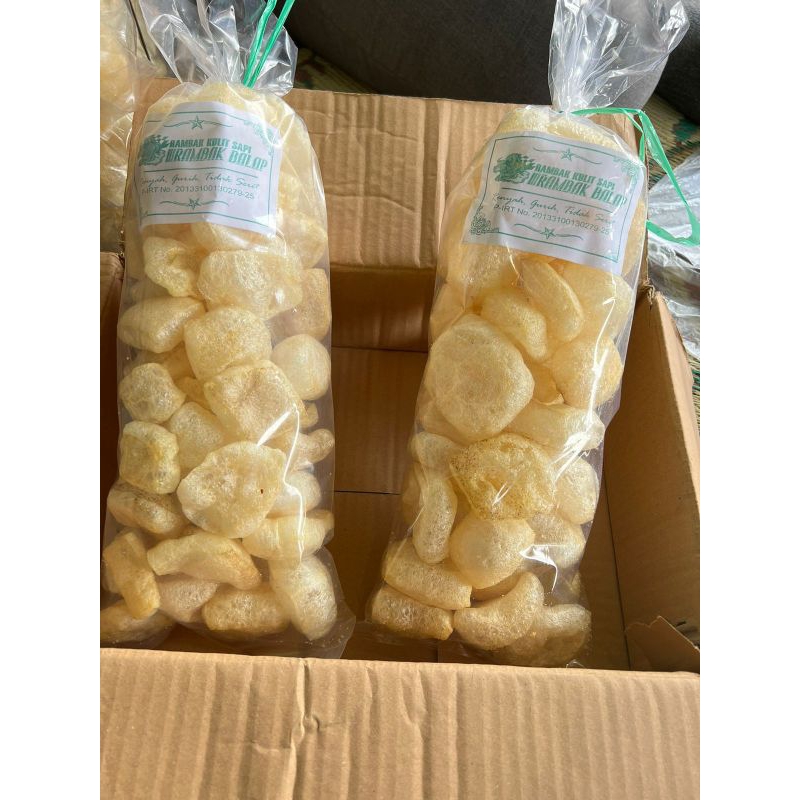 

Krupuk kulit sapi 70 gram ( produksi sendiri)( gratis packing kardus)