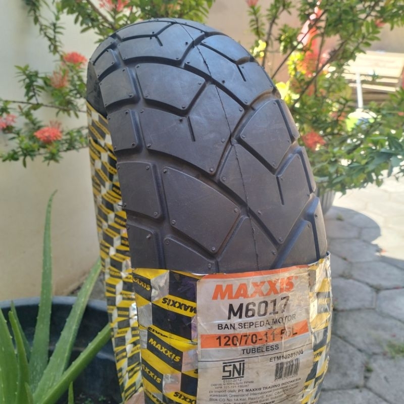 Ban tubeless import 120/70 11 maxxis M6017#vespa matic & kymco