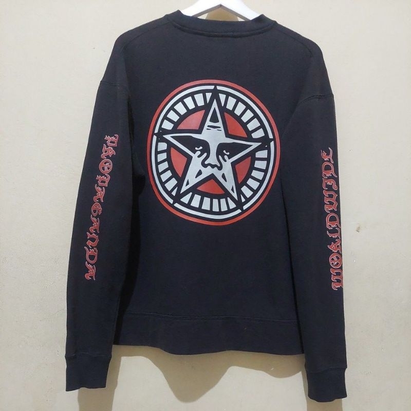 Crewneck obey second