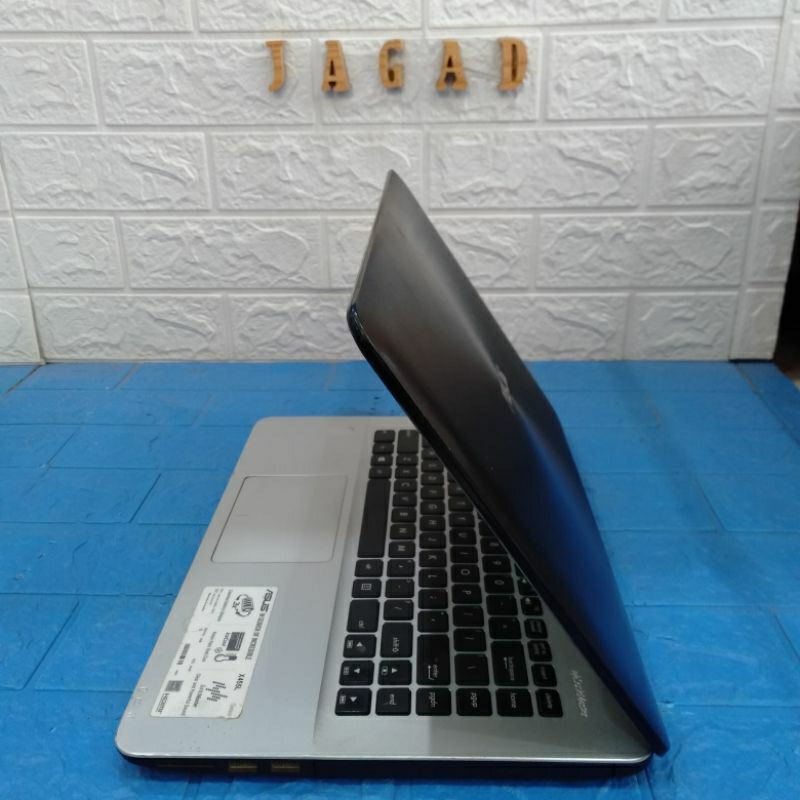 LAPTOP ASUS X455L i3-4030U, SSD 120GB, HDD 500GB