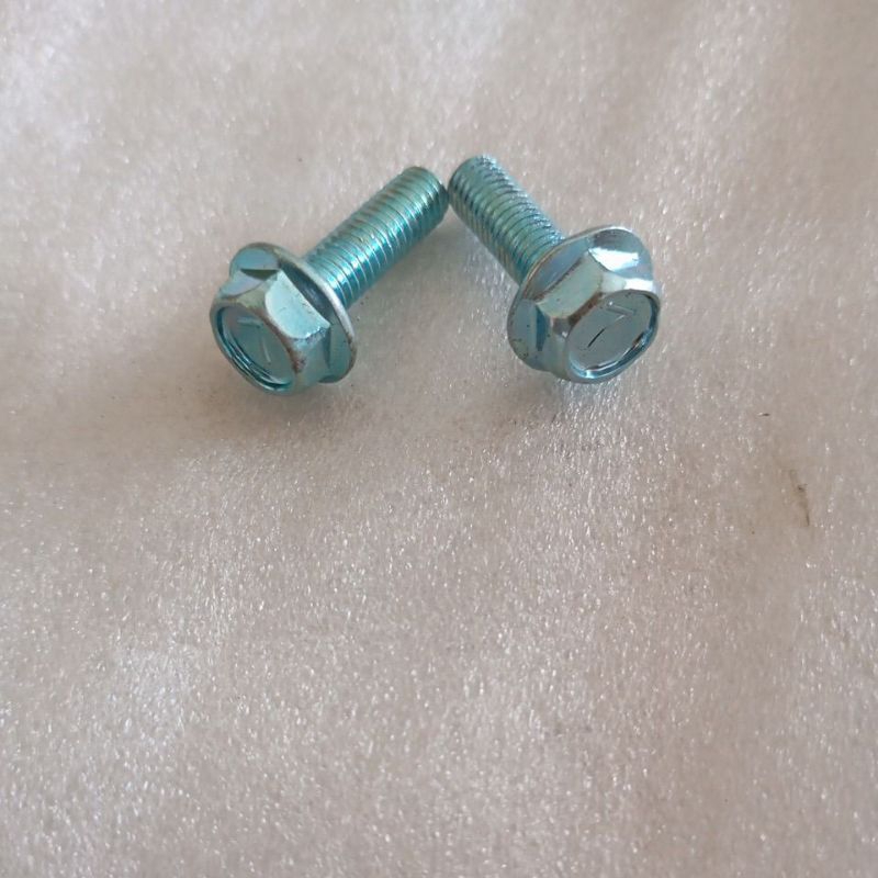 (1 pack isi 10 biji) baut 10 ukuran panjang 5 cm