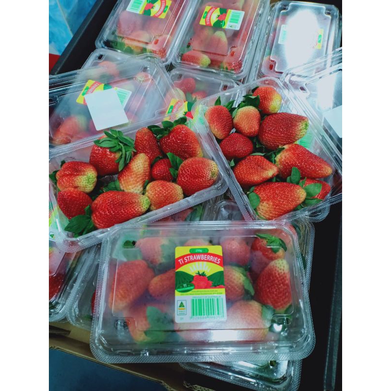 

Strawberry import premium