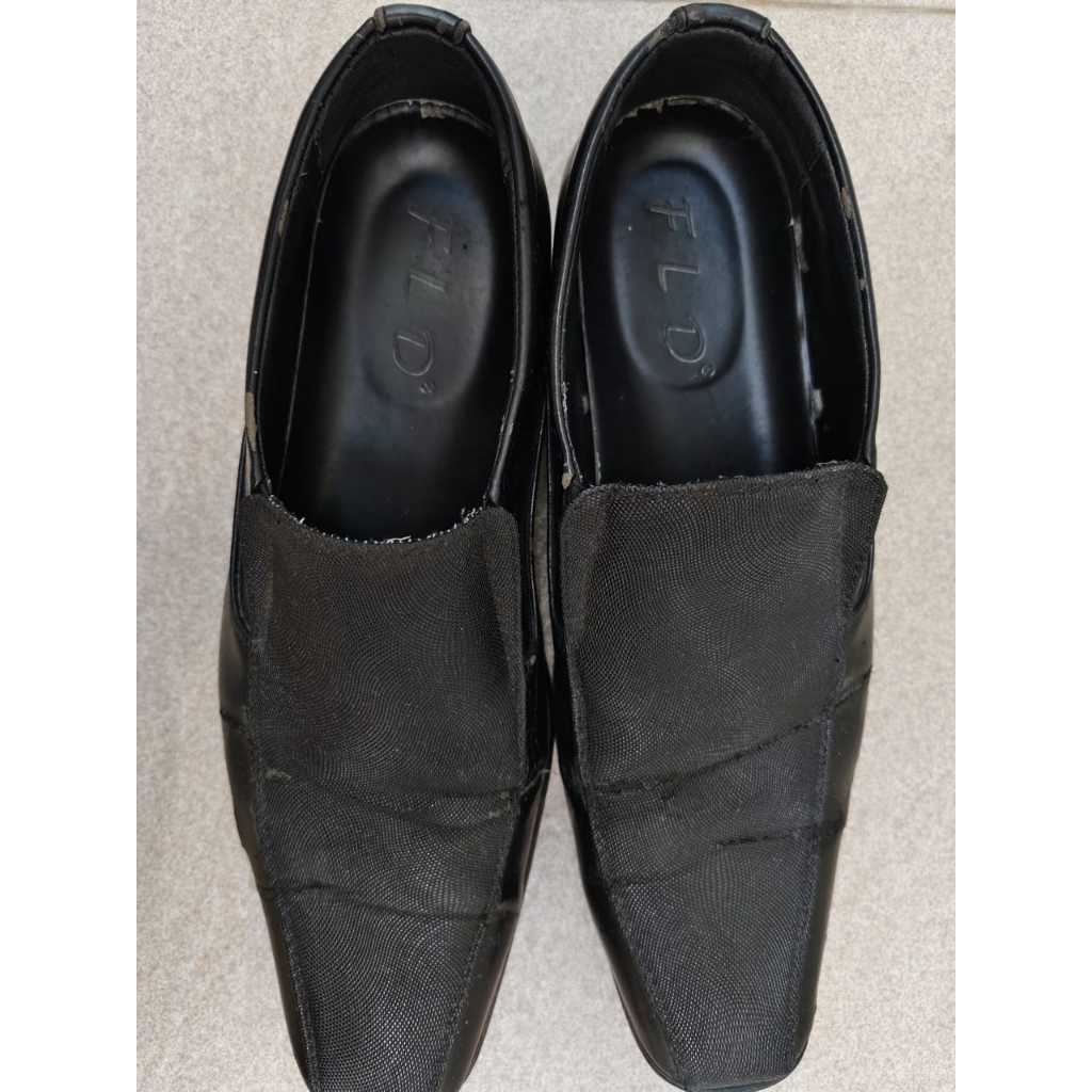 Sepatu Pantofel Pria Premium Merk FLD Bahan Kulit Hitam Mengkilat Bekas Ukuran 42