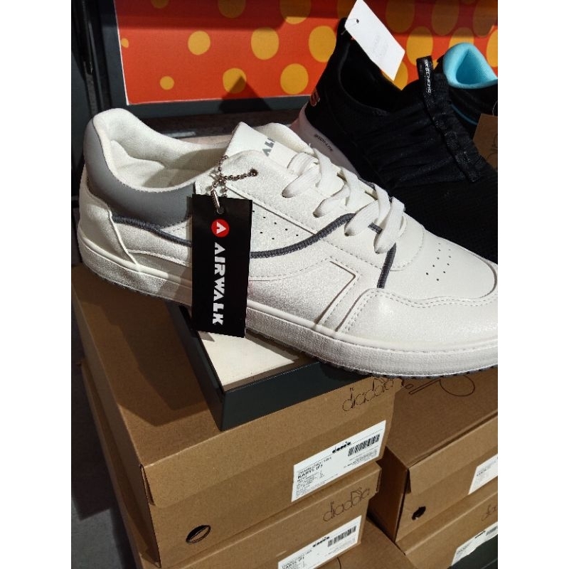 sepatu airwalk original PT MAP disc 70 %