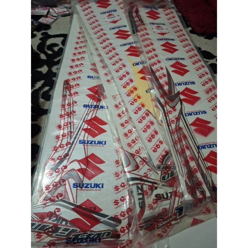 striping list body polet stiker body bodi suzuki smash titan summer red 2012 original sgp