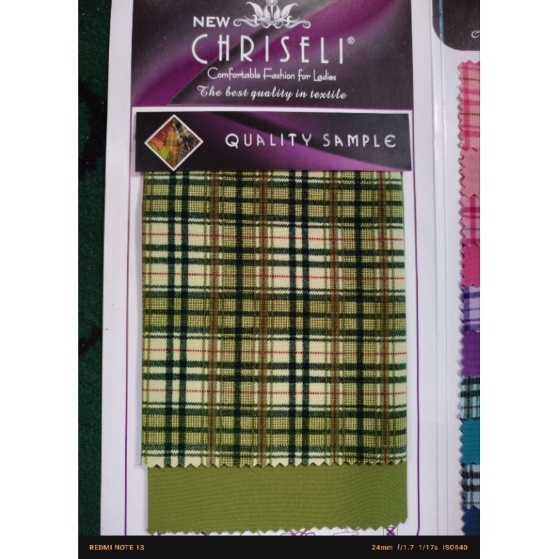 kain motif kotak" seragam sekolah