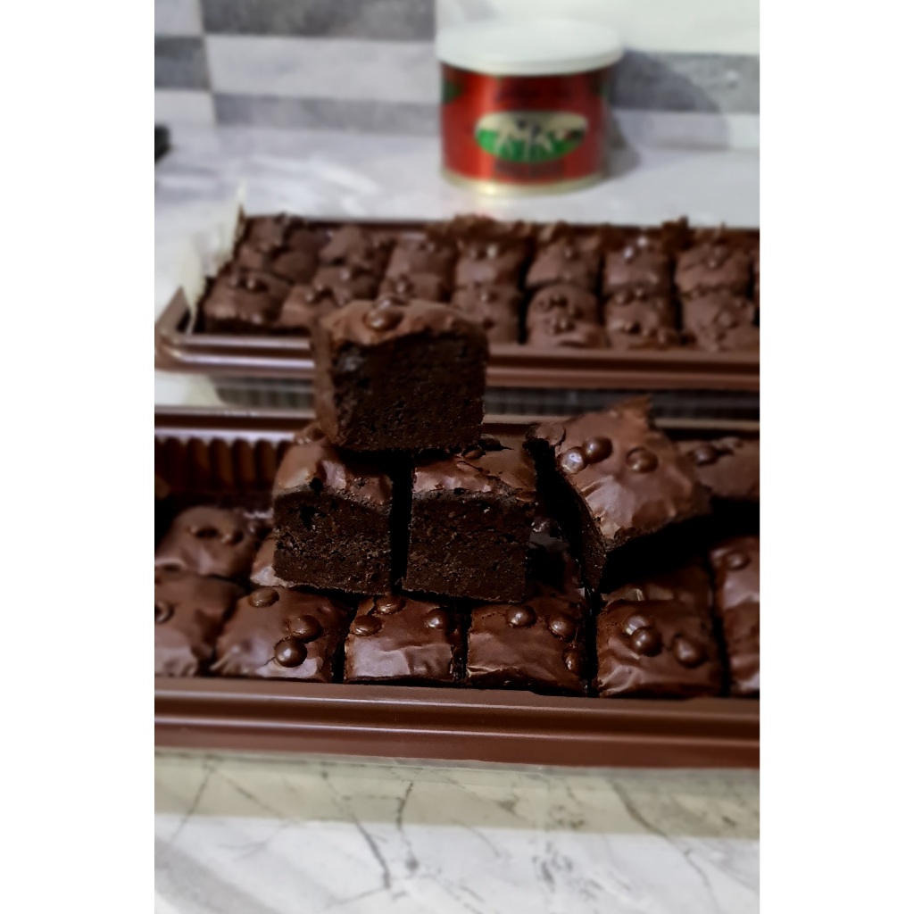 

Brownies Wijman Premium Full Size dengan Coklat Import