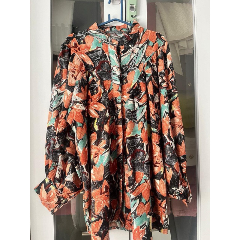 (Preloved) Benang Jarum Camila Blouse Black Size L VVGC