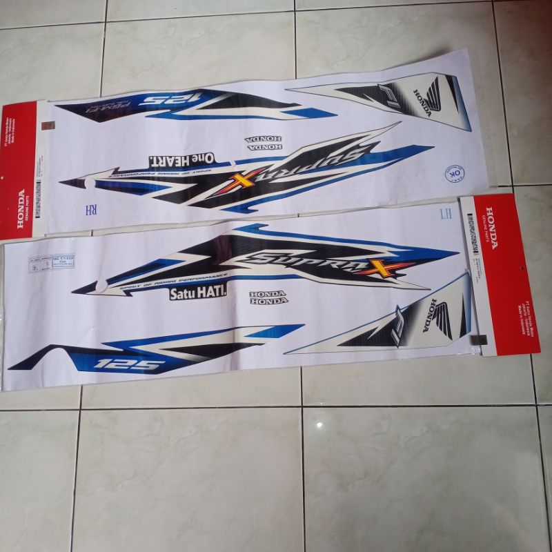 871X0-K41-N00ZCR & 871X0-K41-N00ZCL lis body stiker  striping set kanan kiri Honda supra x 125 R F1 