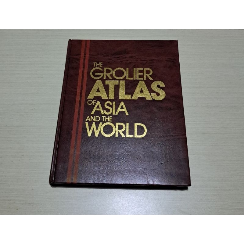 THE GROLIER ATLAS OF ASIA AND THE WORLD