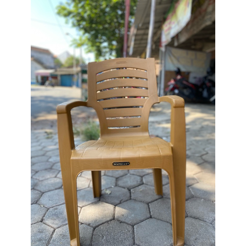 Kursi Plastik Teras Napolly Coklat Ori| Kursi Plastik Napolly Coklat