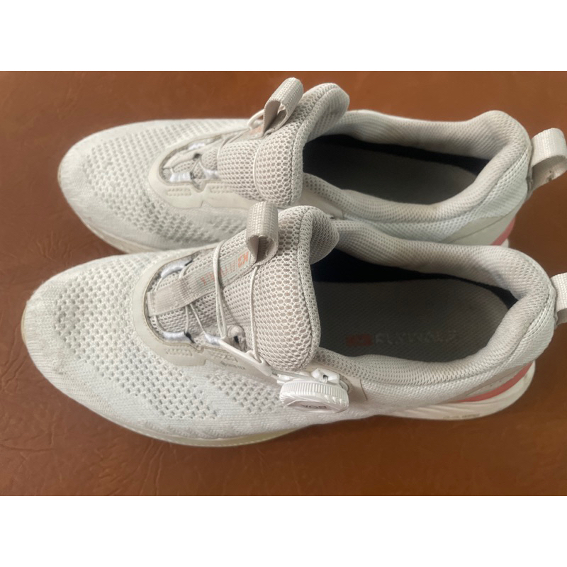 Sepatu Outdoor K2 Second