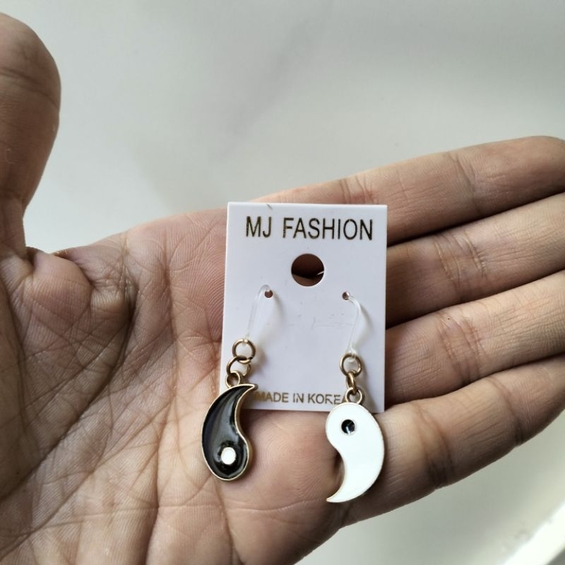 Anting Yin Yang kait plastik