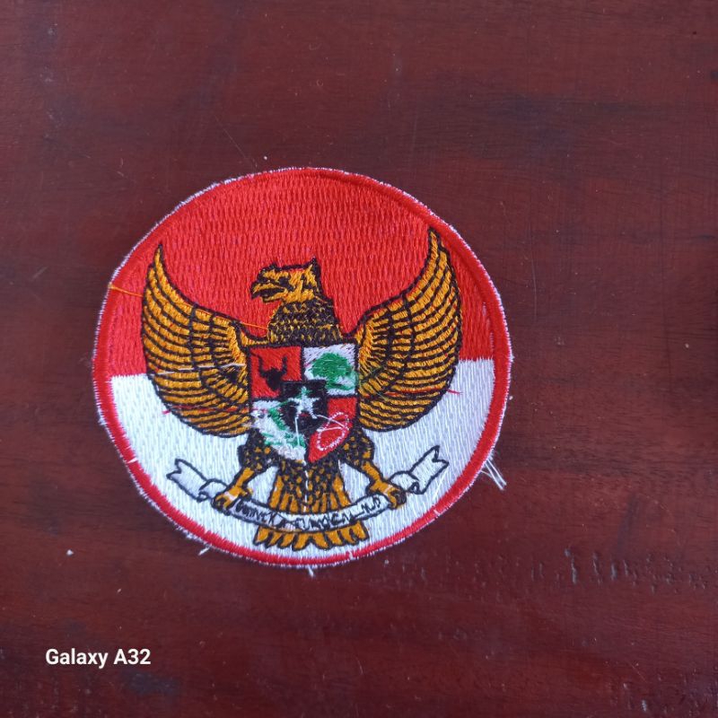 Bet Garuda Bordir Merah Putih Tebal Bet Garuda Bordir Bijian