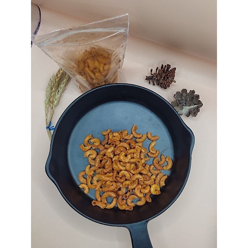 

Macaroni Jedar Makaroni Goreng Pedas Daun Jeruk Kemasan Reguler 80gr