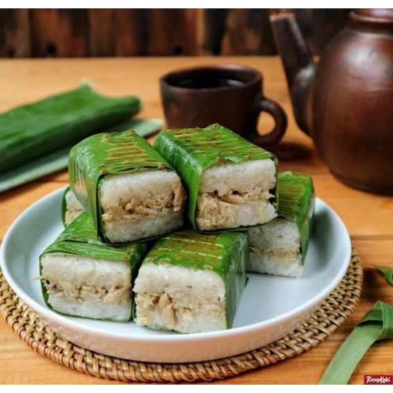 

Lemper Ayam 1 Pack isi 10 Pcs