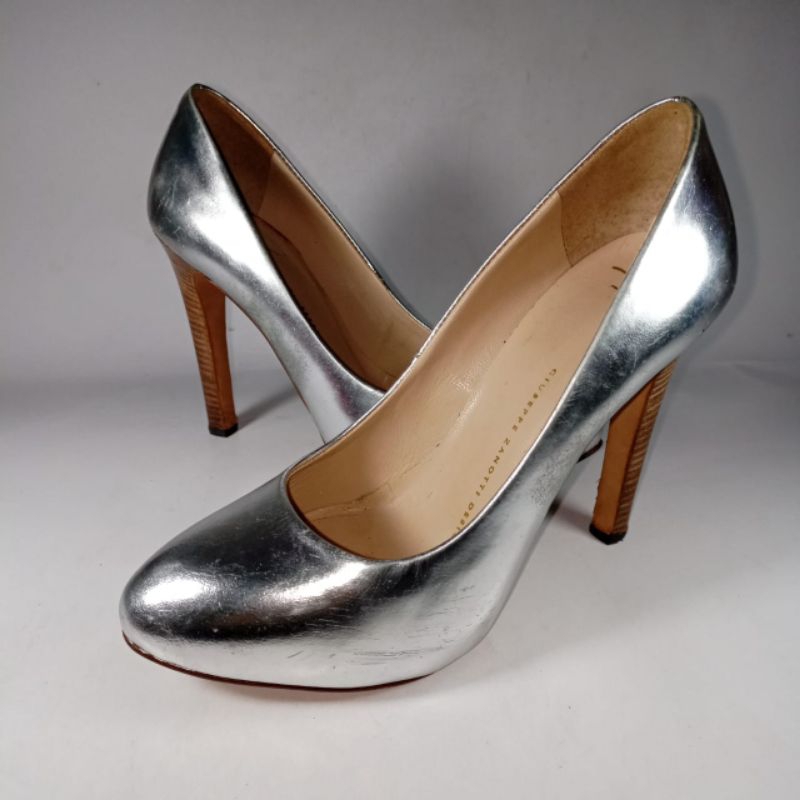 Giuseppe Zanotti original leather Italian heels 35 size woman shoes