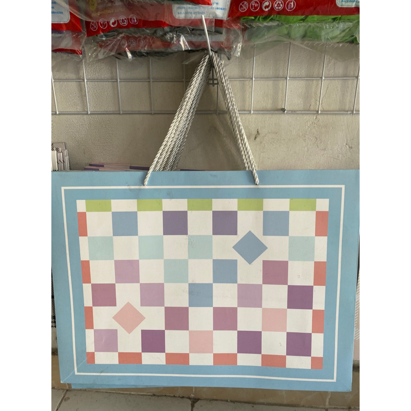 

Paperbag/Kantong kertas Jumbo tebal size 47x35x15cm