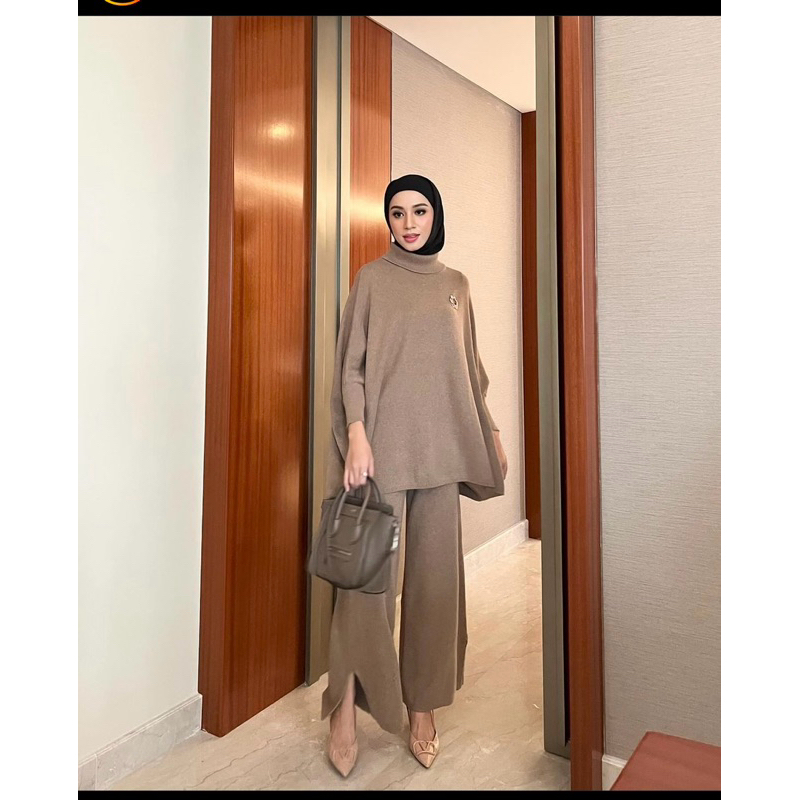 Kate Sweater Mocca by gonegani