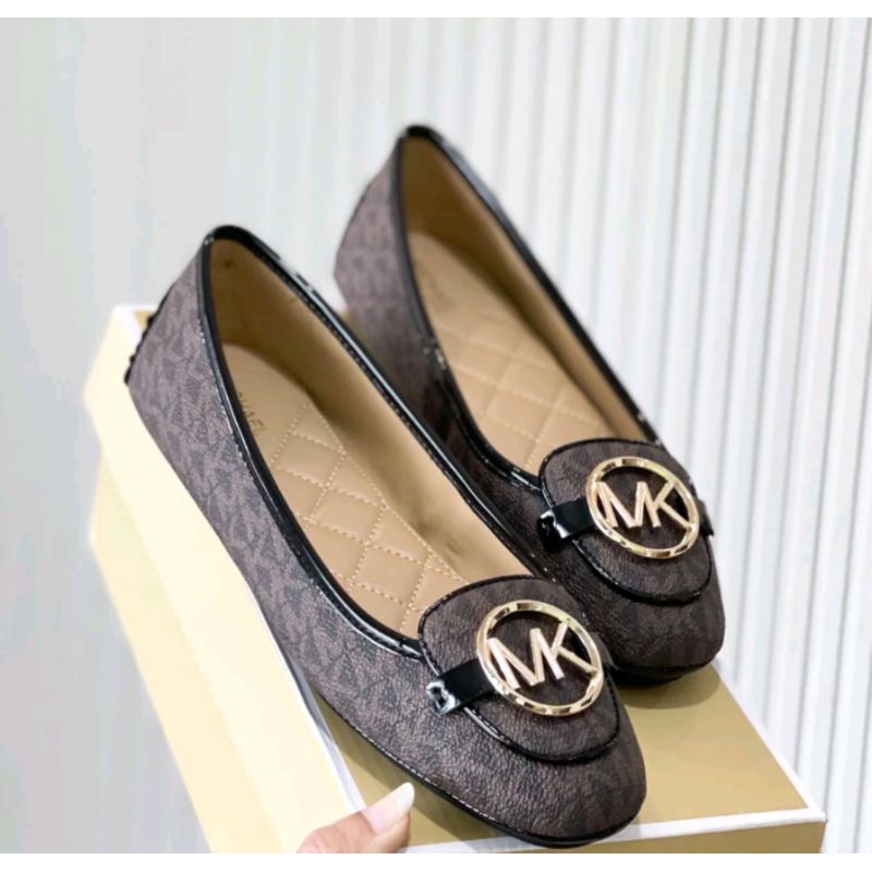 Preloved sepatu MK lilie