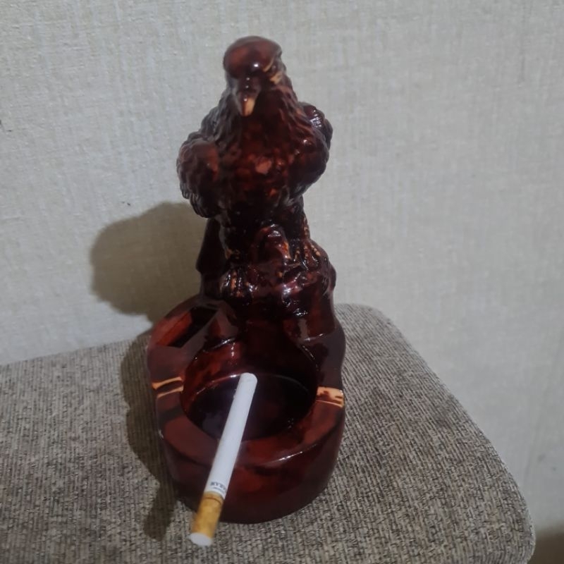 asbak unik burung elang
