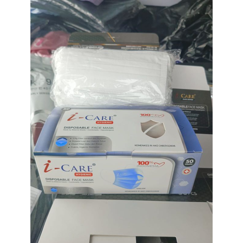 Masker i - care Earloop 3ply isi 50 pcs Warna Hitam Putih