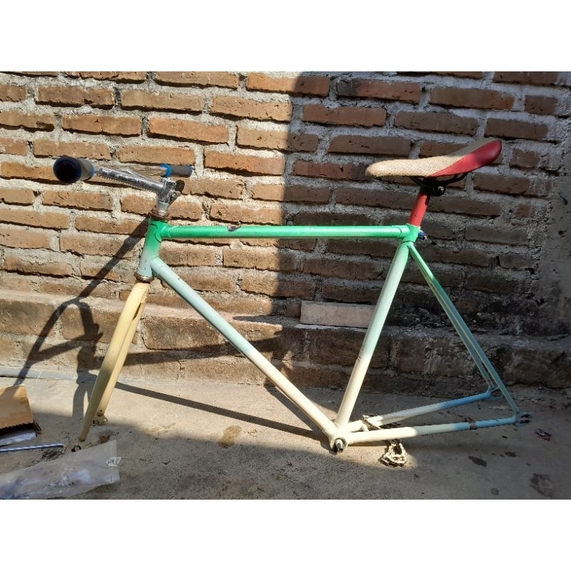 harga commuter bike
